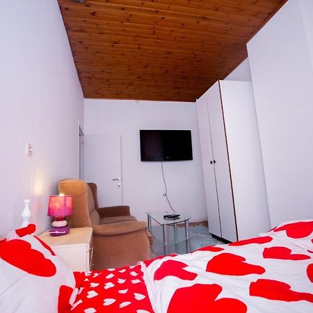 Agreable Chambre Sur Liege Avc Parking Et Wifi Gratuit Exteriör bild