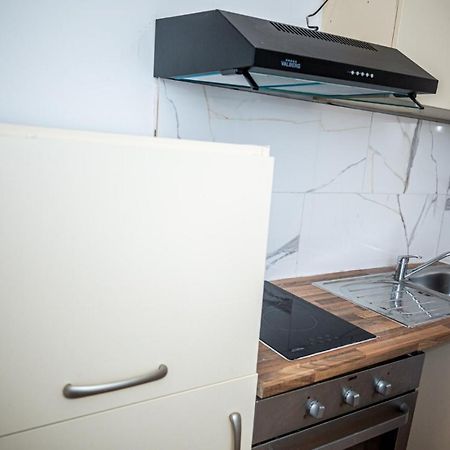 Agreable Chambre Sur Liege Avc Parking Et Wifi Gratuit Exteriör bild