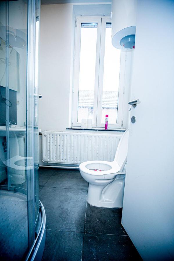 Agreable Chambre Sur Liege Avc Parking Et Wifi Gratuit Exteriör bild